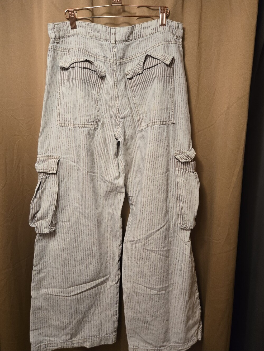 Altar'd State Ellis Pinstripe Cargo Pants Size XL - Picture 4 of 5